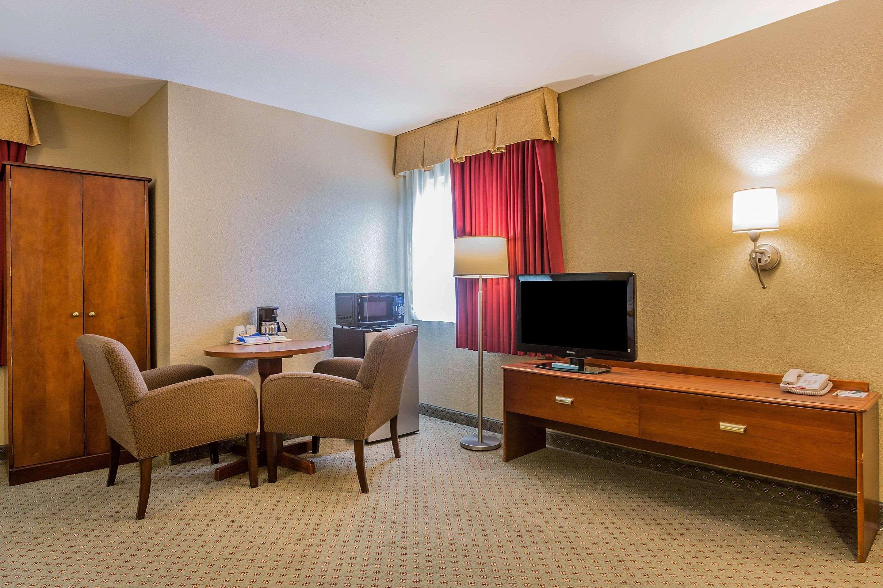 Quality Inn Hyde Park - Poughkeepsie North Esterno foto